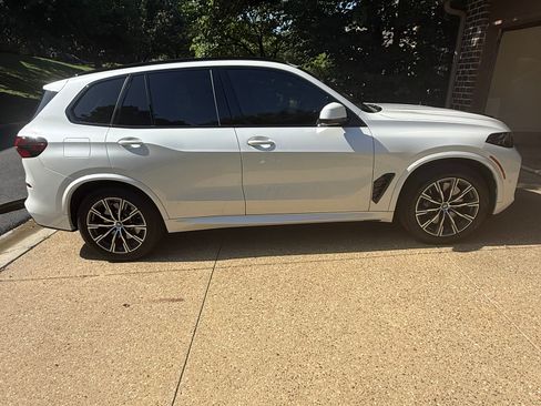Used 2025 BMW X5 xDrive50e w/ M Sport Package AWD/4WD image 1