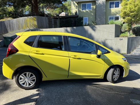 Used 2016 Honda Fit LX image 4