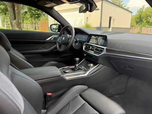 Used 2022 BMW M4 Coupe w/ Executive Package RWD image 13