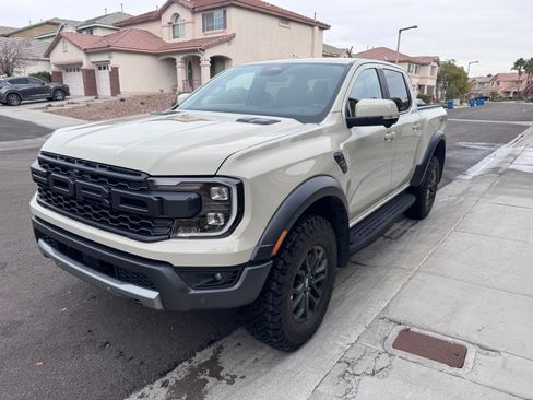 Used 2025 Ford Ranger Raptor image 9