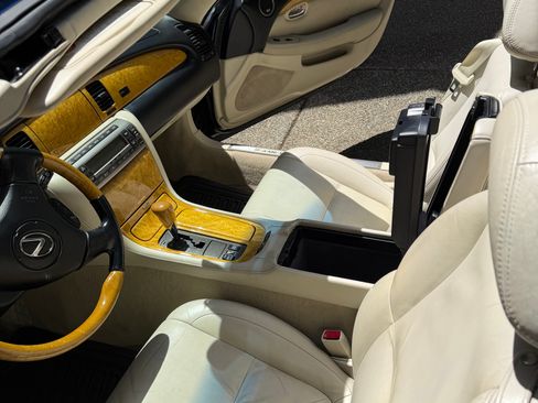 Used 2003 Lexus SC 430 Convertible RWD image 13