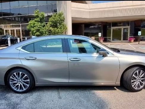Used 2019 Lexus ES 350 w/ Premium Package image 18