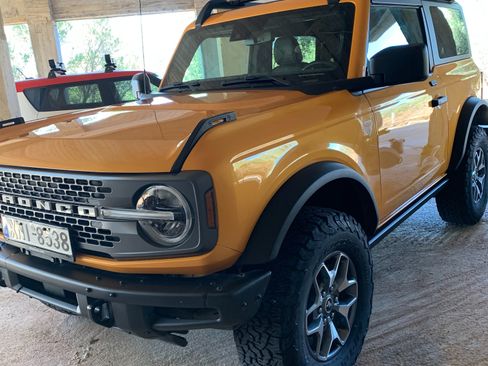 Used 2021 Ford Bronco Badlands image 4