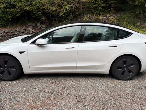 Used 2021 Tesla Model 3 Long Range AWD/4WD image 2