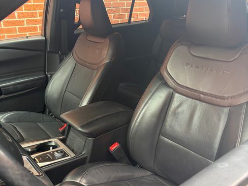 Used 2023 Ford Explorer Platinum w/ Equipment Group 601A AWD/4WD image 20