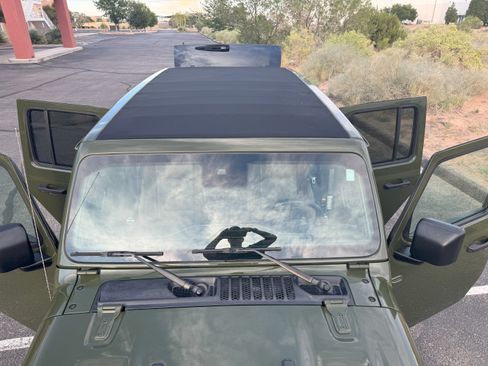 Used 2021 Jeep Wrangler Unlimited Rubicon image 9