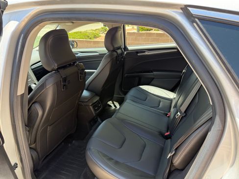 Used 2016 Ford Fusion Titanium FWD image 5