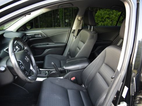 Used 2014 Honda Accord Sport image 11