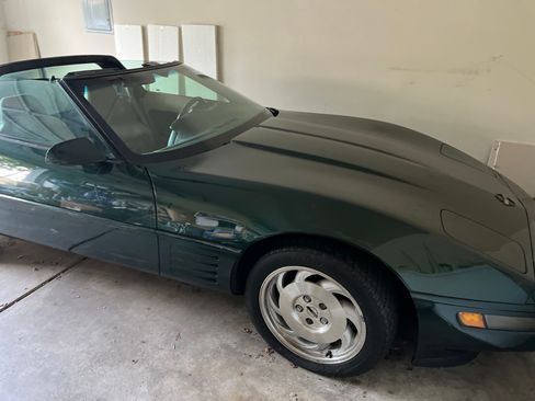 Used 1994 Chevrolet Corvette Coupe image 1