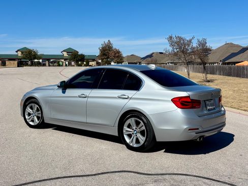 Used 2017 BMW 330i Sedan image 10