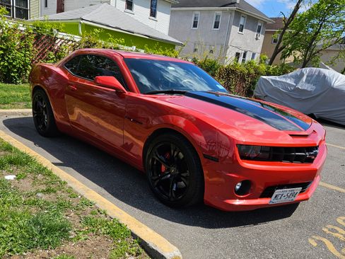 Used 2013 Chevrolet Camaro SS w/ RS Package RWD image 5