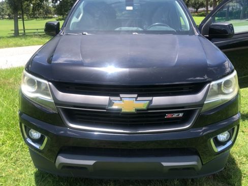 Used 2015 Chevrolet Colorado Z71 RWD image 2