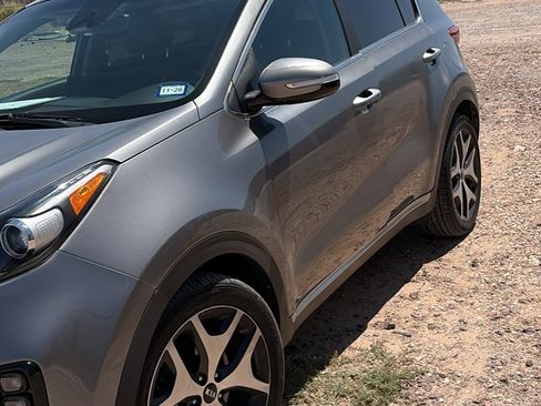 Used 2017 Kia Sportage SX FWD image 2