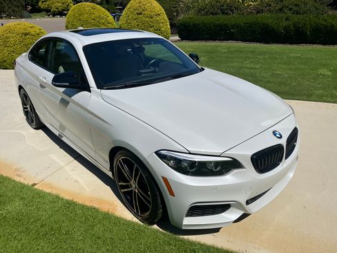 Used 2021 BMW M240i Coupe RWD image 9