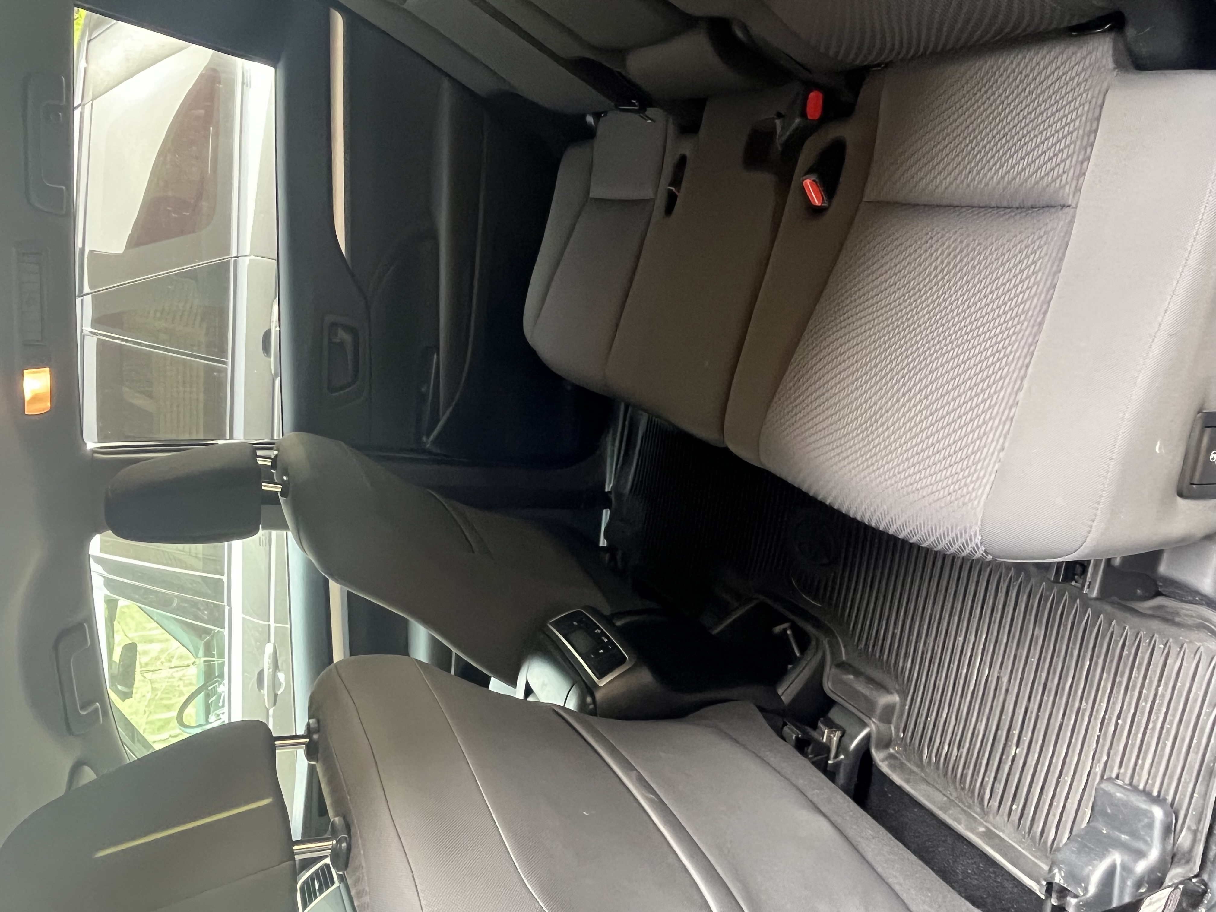 Used 2019 Toyota Highlander LE FWD image 11