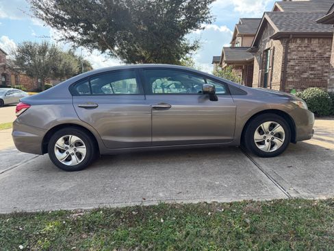Used 2014 Honda Civic LX image 4