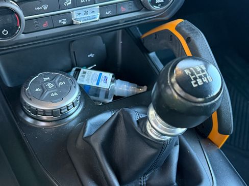 Used 2021 Ford Bronco Badlands image 9