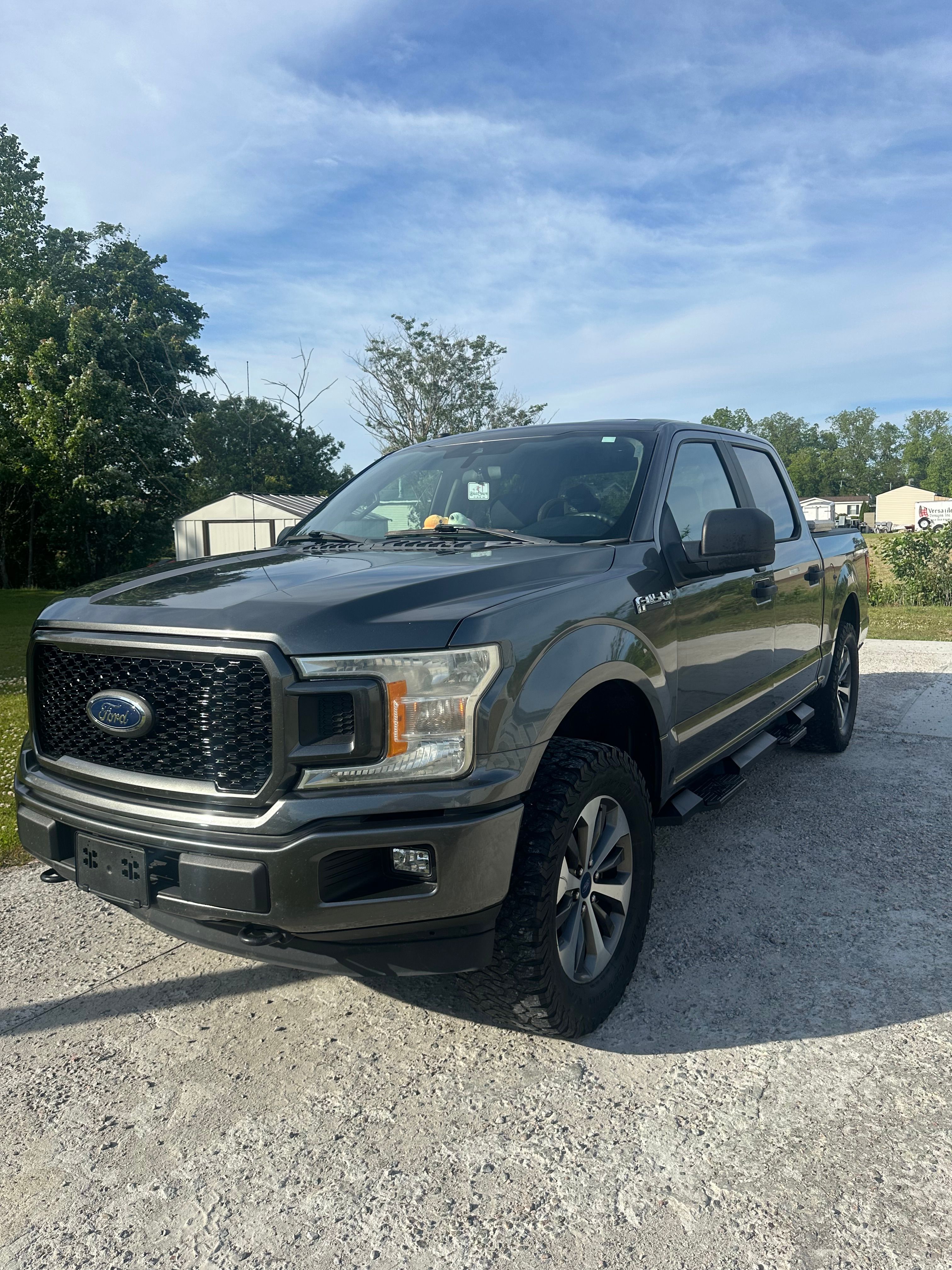 Used 2019 Ford F150 XL w/ Equipment Group 101A Mid AWD/4WD image 9