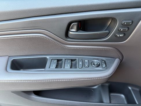 Used 2019 Honda Odyssey EX-L image 5