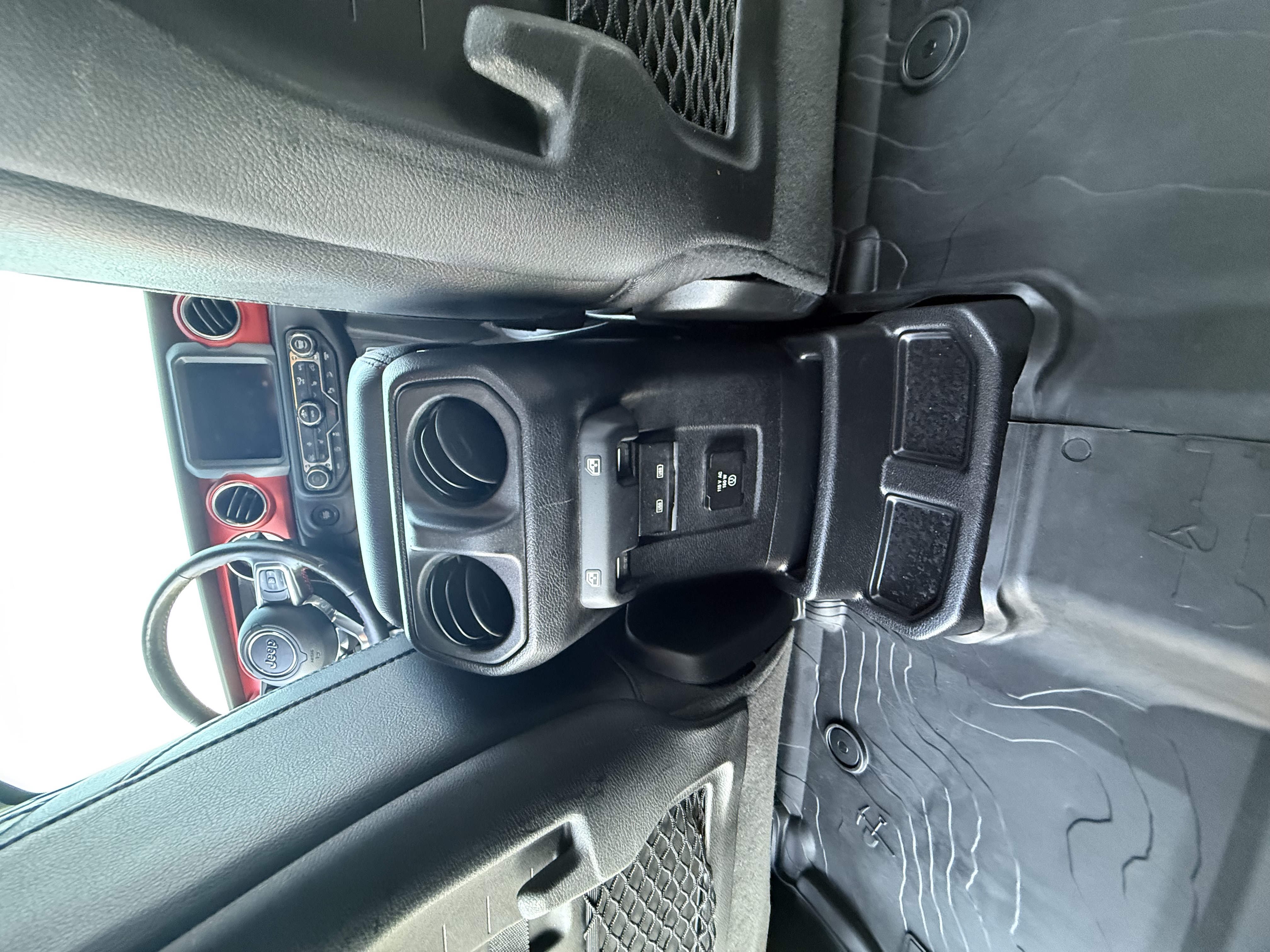 Used 2021 Jeep Wrangler Unlimited Rubicon AWD/4WD image 25