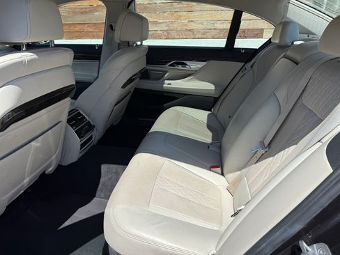 Used 2017 BMW 740e xDrive image 6