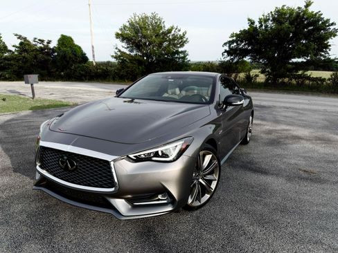 Used 2019 INFINITI Q60 Red Sport 400 w/ Cargo Package AWD/4WD image 2