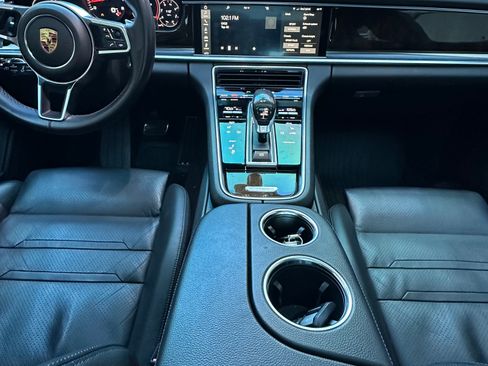 Used 2017 Porsche Panamera 4S image 5