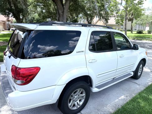 Used 2005 Toyota Sequoia Limited RWD image 5