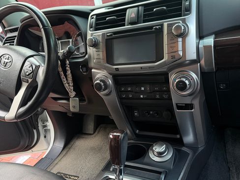 Used 2014 Toyota 4Runner Limited AWD/4WD image 9