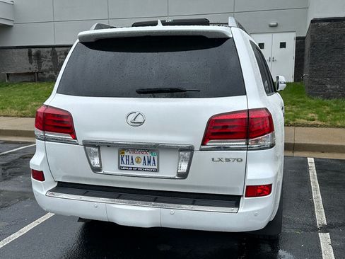 Used 2014 Lexus LX 570 4WD image 6