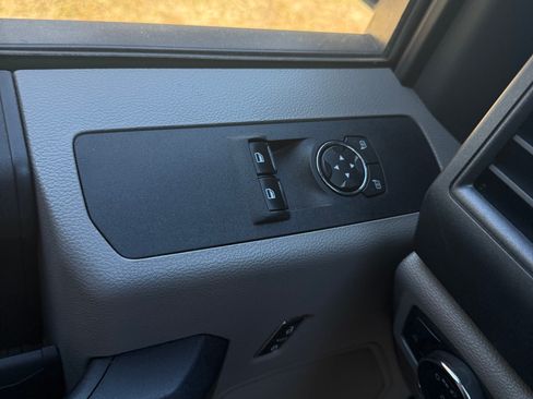 Used 2019 Ford F550 4x4 Regular Cab Super Duty image 14