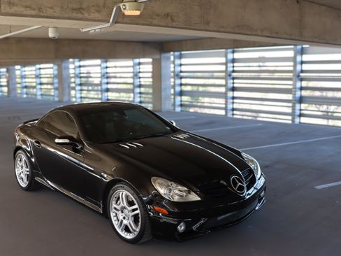 Used 2008 Mercedes-Benz SLK 55 AMG image 11