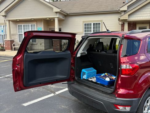 Used 2018 Ford EcoSport SE w/ SE Convenience Package image 12