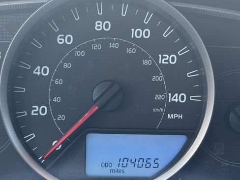 Used 2013 Toyota RAV4 XLE image 12