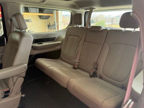 Used 2022 Jeep Wagoneer Series III w/ Premium Group I AWD/4WD image 11