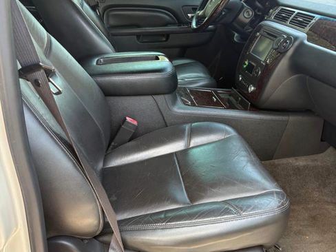 Used 2012 GMC Yukon Denali RWD image 8
