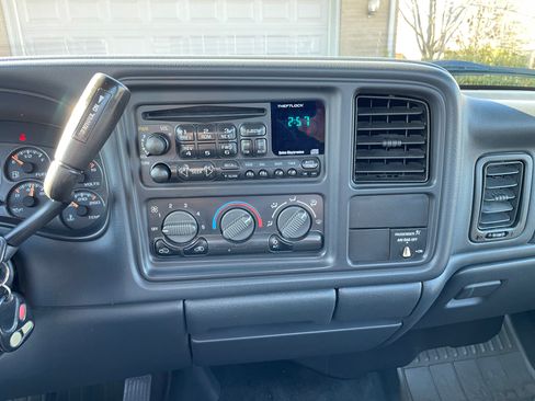 Used 2001 Chevrolet Silverado 1500 LS image 14