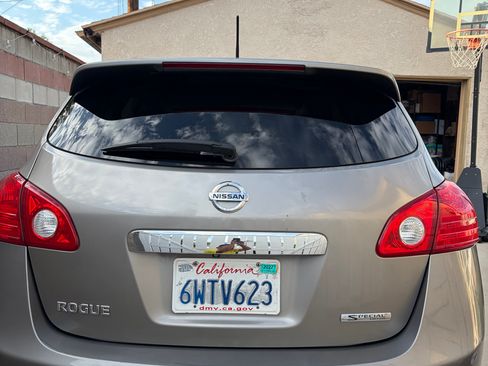 Used 2012 Nissan Rogue S w/ Special Edition Pkg FWD image 17