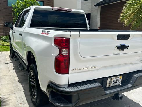 Used 2022 Chevrolet Silverado 1500 Custom Trail Boss AWD/4WD image 5