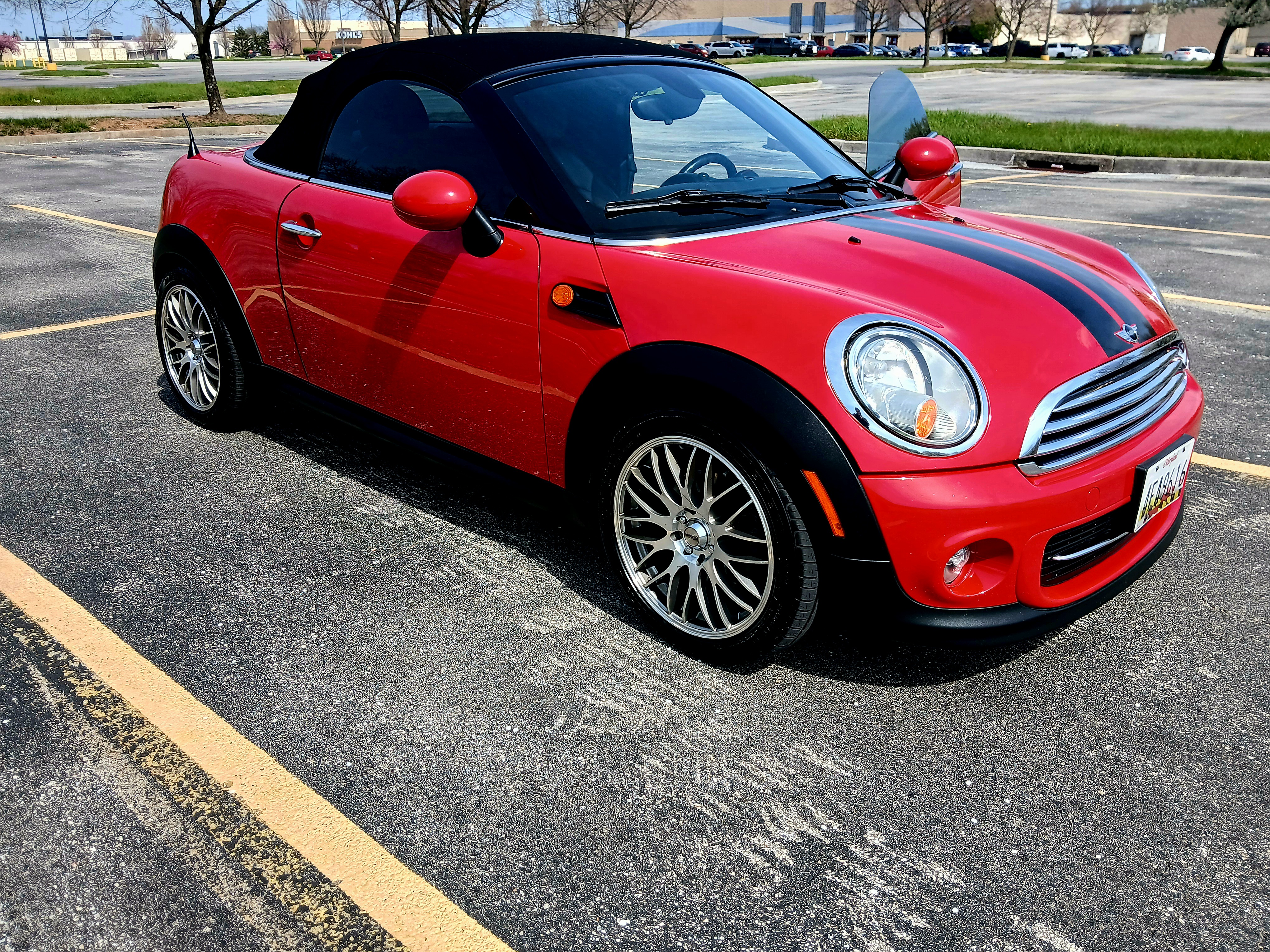 Used 2013 MINI Cooper Roadster FWD image 2