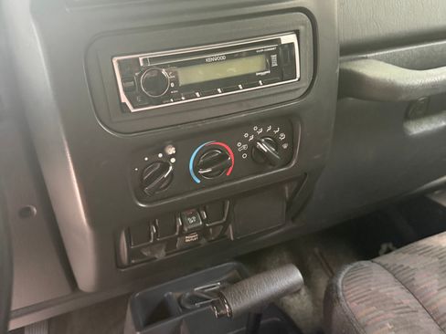 Used 2005 Jeep Wrangler Unlimited AWD/4WD image 15
