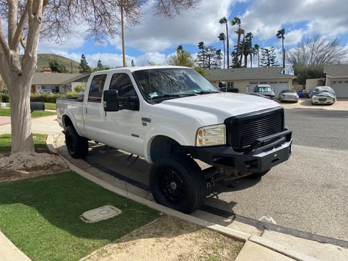 Used 2005 Ford F250 XLT image 1