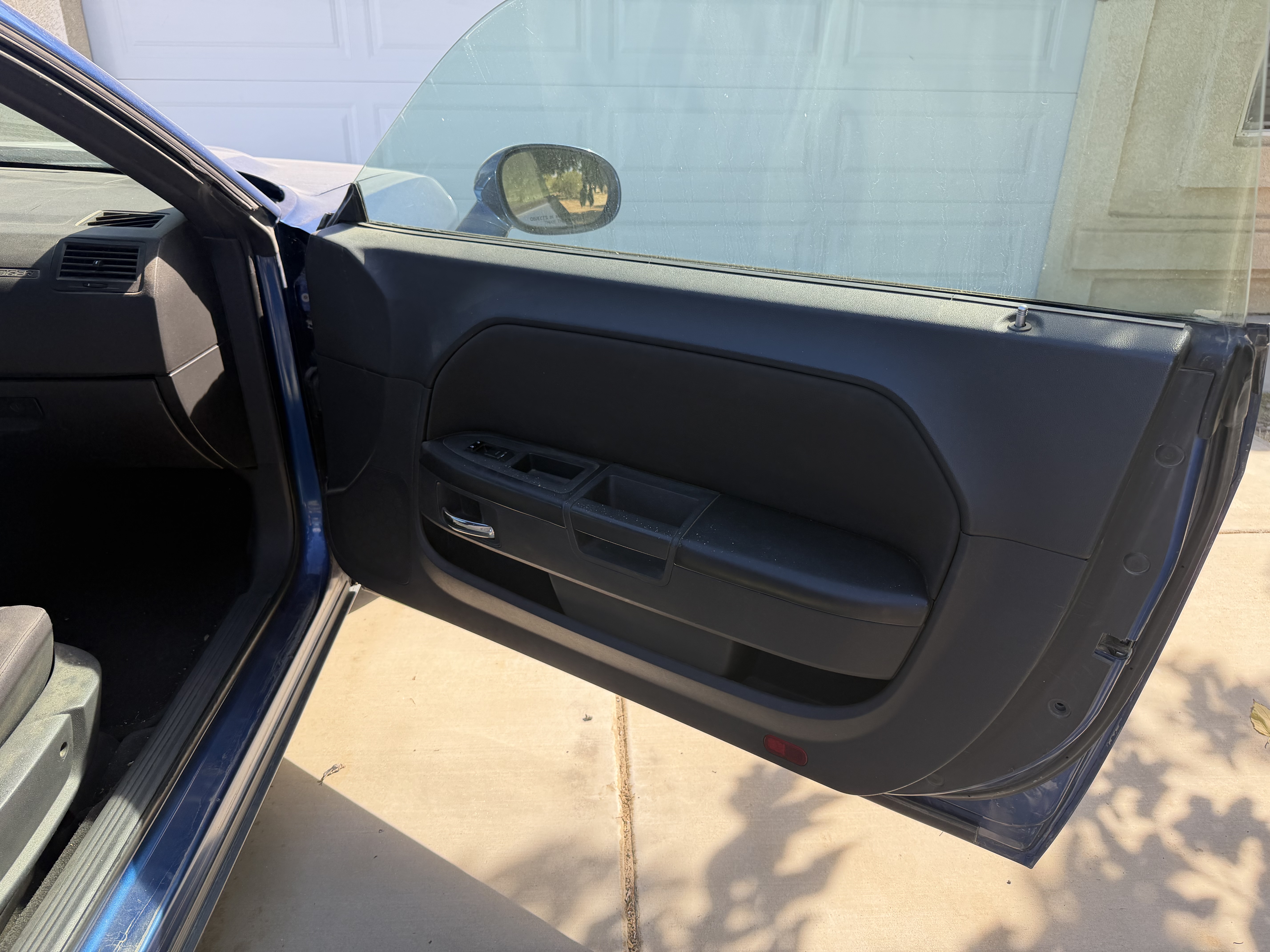 Used 2009 Dodge Challenger SE RWD image 15