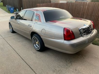 Used 1999 Lincoln Town Car Executive