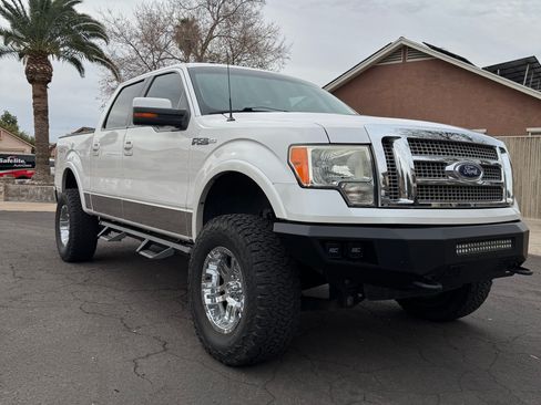 Used 2010 Ford F150 Lariat image 1
