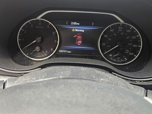 Used 2017 Nissan Maxima 3.5 S image 2