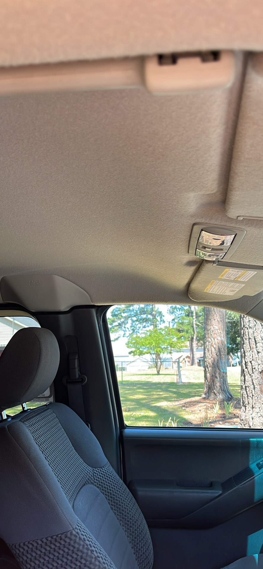Used 2012 Nissan Frontier SV AWD/4WD image 11