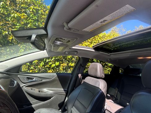 Used 2016 Chevrolet Malibu Hybrid w/ Leather Package FWD image 10