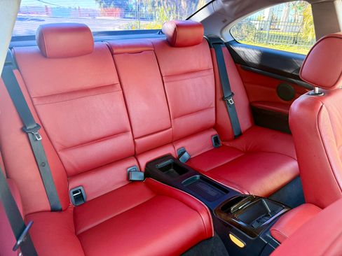 Used 2011 BMW 328i xDrive Coupe image 10