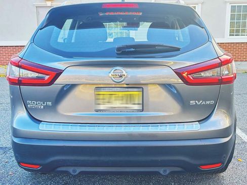Used 2021 Nissan Rogue Sport SV image 8